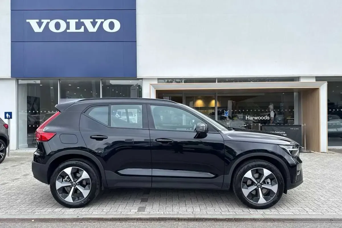 New Volvo XC40 Plus 194 HP (142 kW) 2026 SUV