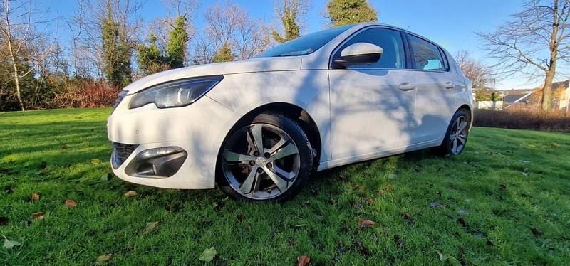 White Used 2014 Peugeot 308 Allure Hatchback | £3,250 (Fair price) - Image 1/4
