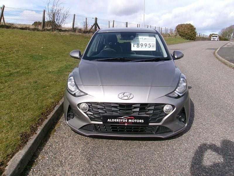 Used Hyundai i10 SE 67 HP (49 kW) 2021 Bronze Hatchback