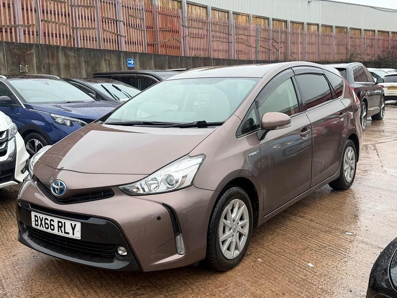 Used Toyota Prius 122 HP (89 kW) 2016 Brown Hatchback