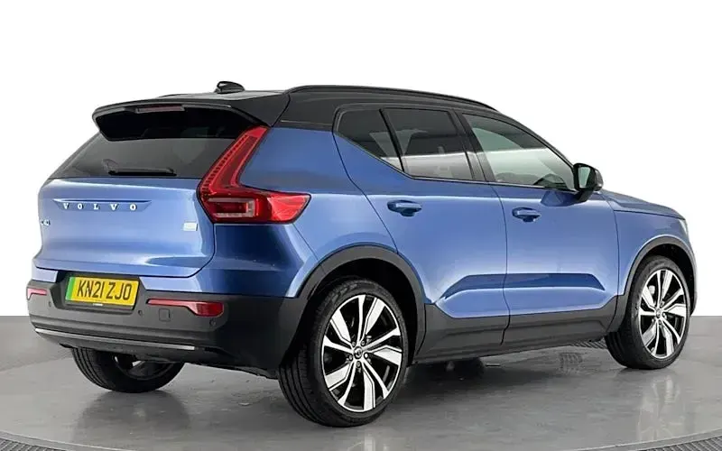 Used Volvo XC40 300 kW (408 HP) 2021 Blue SUV