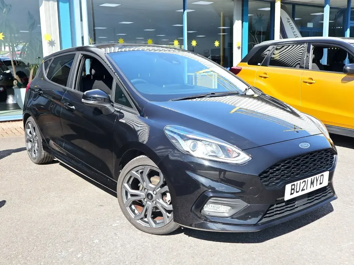 Begagnad Ford Fiesta ST-Line 2021 Svart Halvkombi