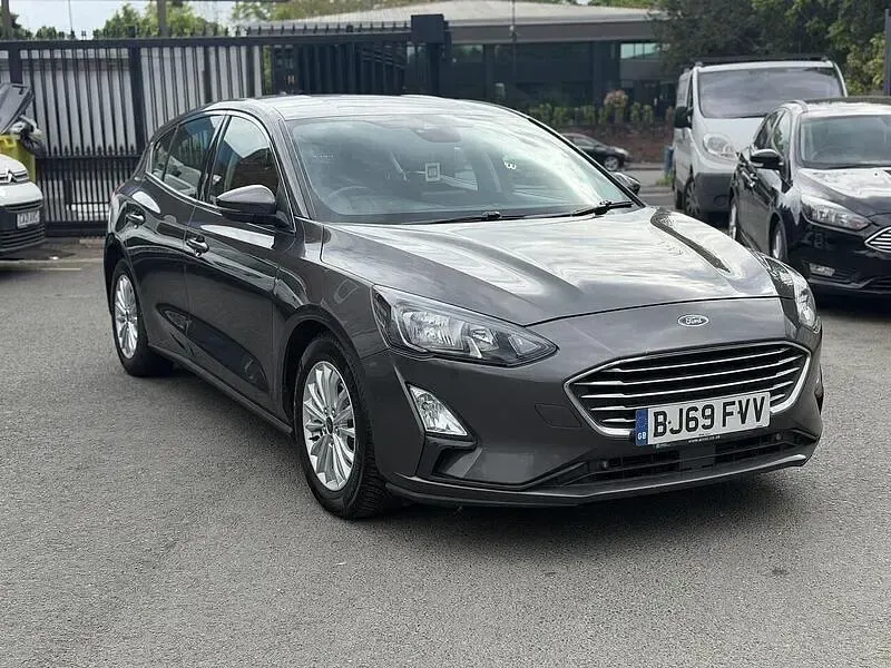 Used Ford Focus Titanium 125 HP (91 kW) 2019 Grey Hatchback