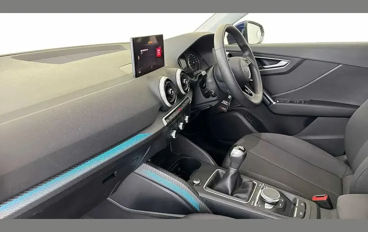 Used Audi Q2 108 HP (79 kW) 2023 Blue SUV