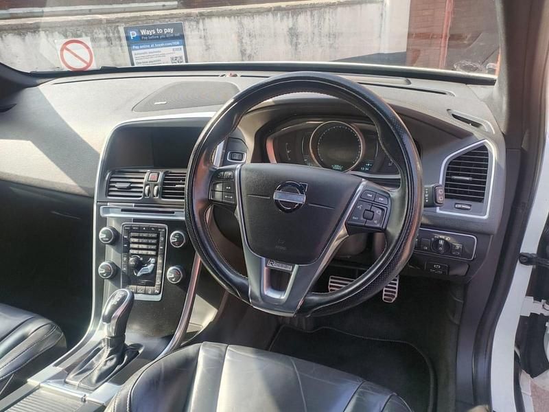 Used Volvo XC60 R-Design 215 HP (158 kW) 2013 White SUV