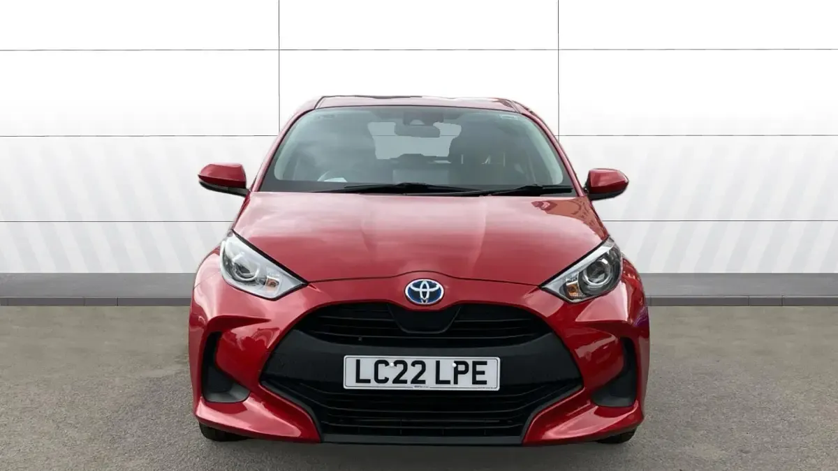 Used Toyota Yaris 116 HP (85 kW) 2022 Red Hatchback