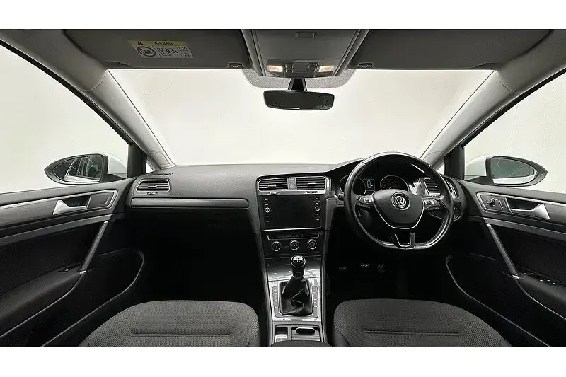 Used VW Golf VII Match 115 HP (84 kW) 2019 White Hatchback