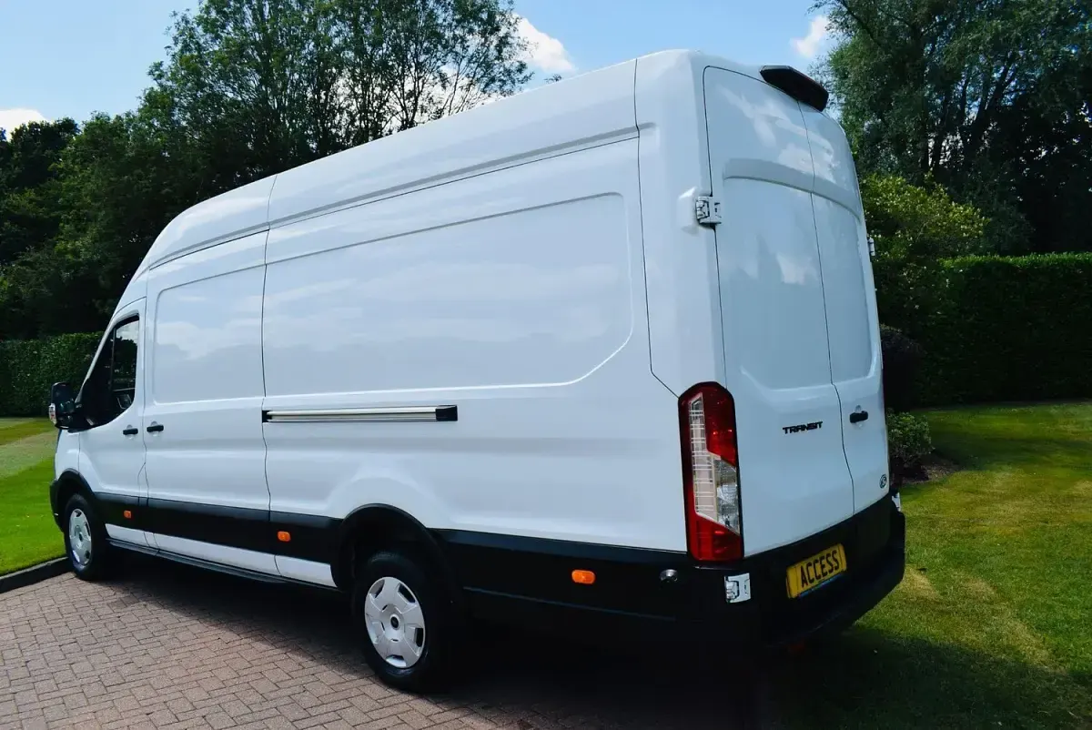 Used Ford Transit Trend 130 HP (95 kW) 2025 White Van