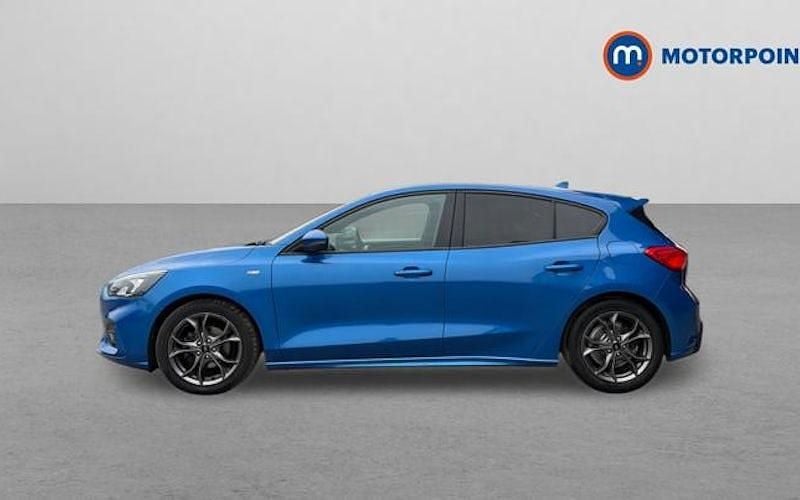 Used Ford Focus ST-Line 125 HP (91 kW) 2021 Blue Hatchback
