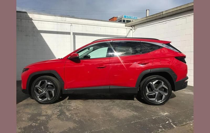 Used Hyundai Tucson Premium 226 HP (166 kW) 2022 Red SUV