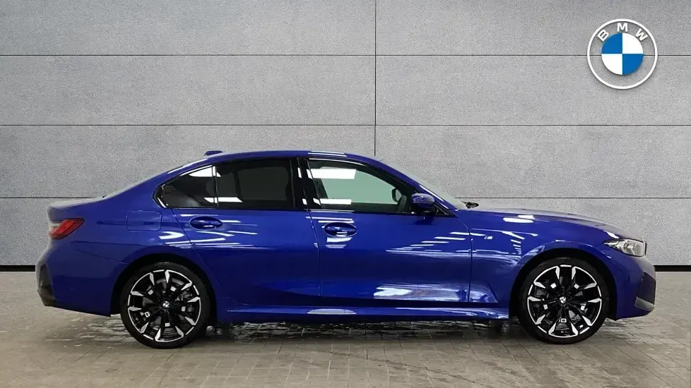 Used BMW 330 M Sport 288 HP (211 kW) 2025 Blue