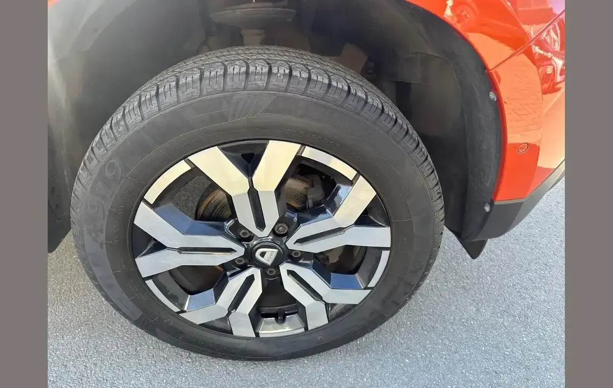 Used Dacia Duster Prestige 99 HP (72 kW) 2022 Orange SUV
