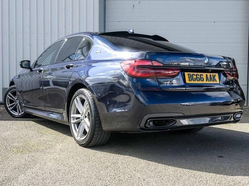 Used BMW 730 M Sport 265 HP (194 kW) 2016 Black Sedan