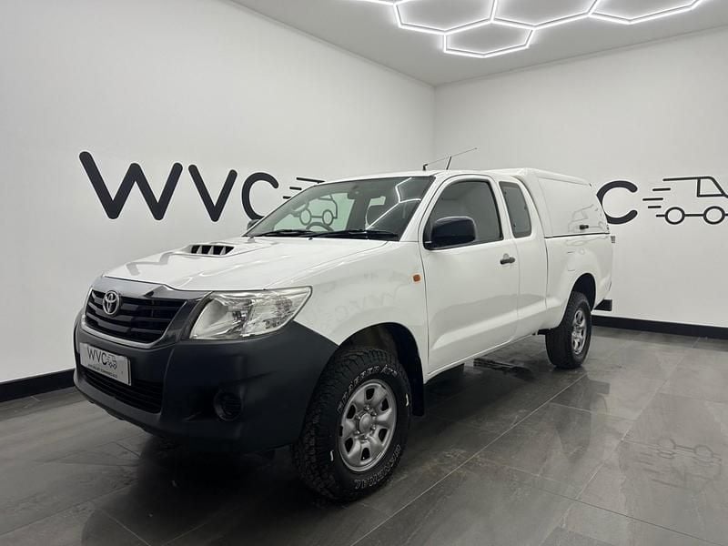 Used Toyota HiLux 144 HP (105 kW) 2013 White Pickup