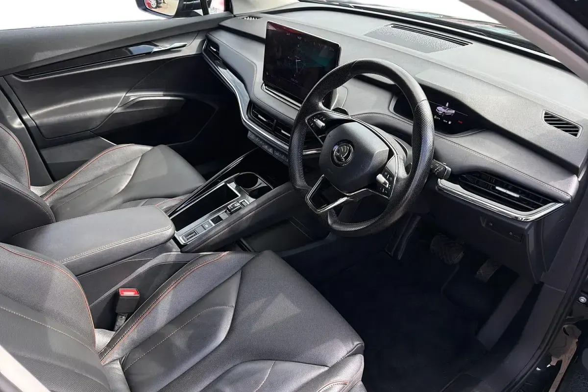 Used Skoda Enyaq iV Suite 131 kW (179 HP) 2021 Black SUV