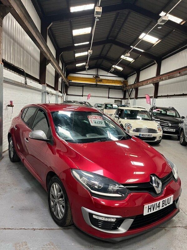 Red Used 2014 Renault Mégane III Hatchback | £2,399 (Super price) - Image 1/4