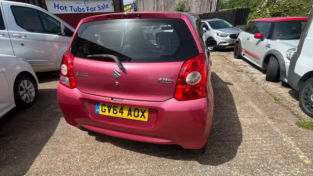 Used Suzuki Alto 68 HP (50 kW) 2014 Pink Hatchback