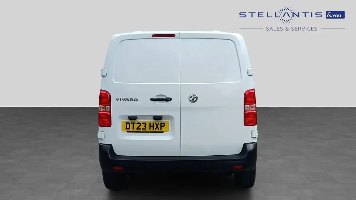 Używany Vauxhall Vivaro S 99 KM (72 kW) 2023 Biały Minivan