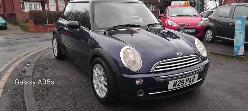 Used Mini Cooper Hatch 116 HP (85 kW) 2005 Mauve/purple Hatchback