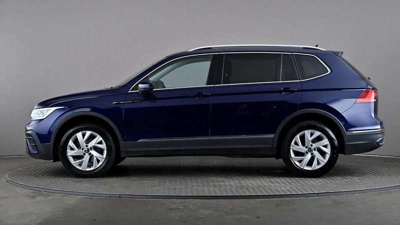 Used VW Tiguan Allspace Life 150 HP (110 kW) 2022 Blue SUV