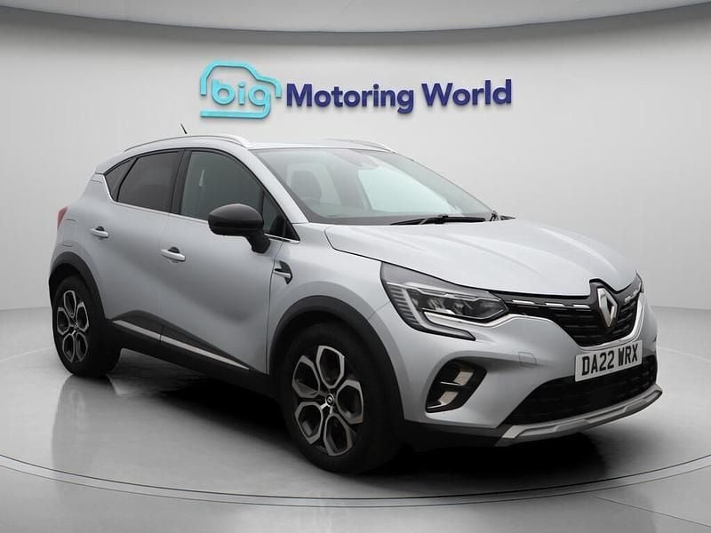 Grey Used 2022 Renault Captur SE SUV | £13,293 (Good price) - Image 1/4