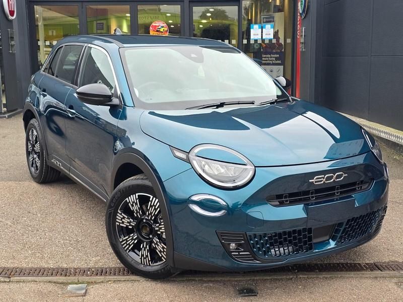 Ocean green New 2025 Fiat 600 Hatchback | £20,898 (Fair price) - Image 1/4