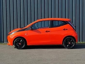 Used Toyota Aygo X-cite 68 HP (50 kW) 2014 Orange Hatchback