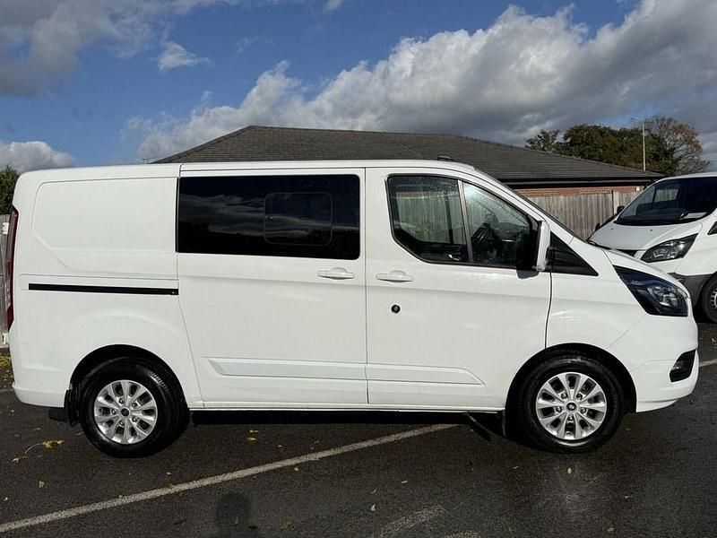 Used Ford Transit Custom Limited 130 HP (95 kW) 2020 White Van