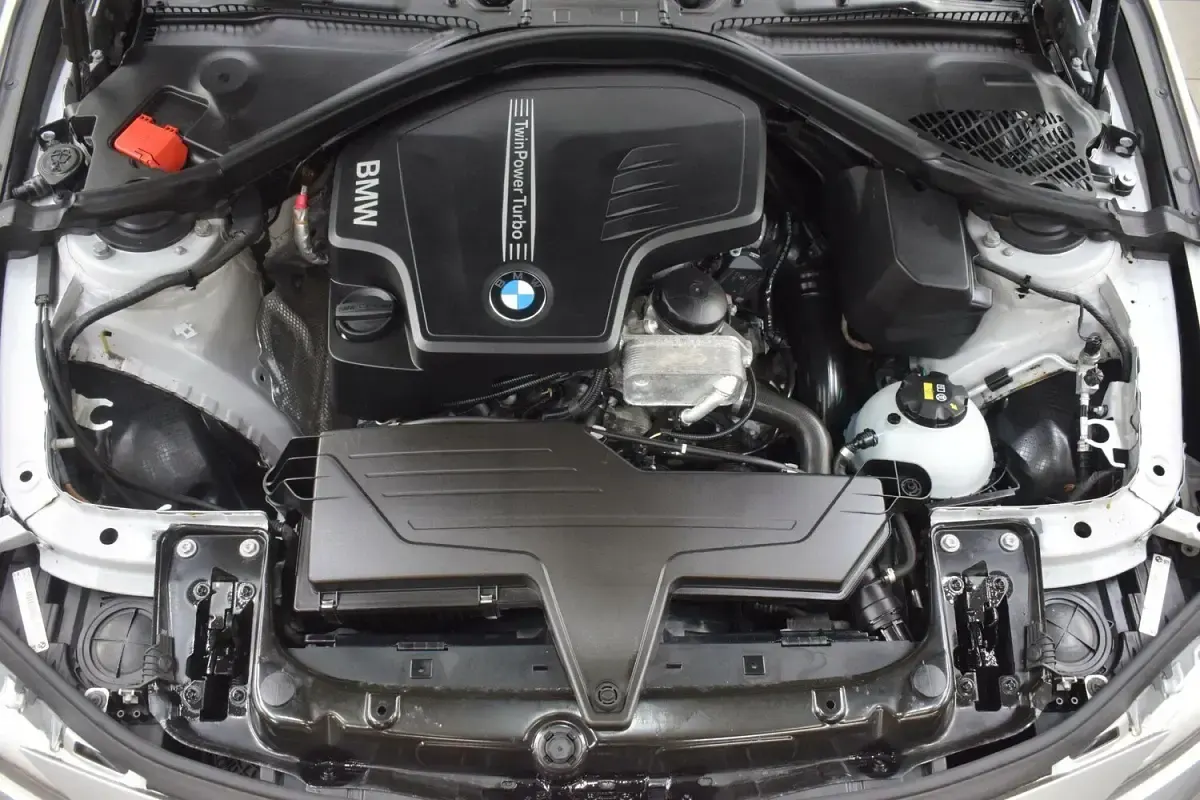Used BMW 320 Sport Line 2014 Silver Sedan