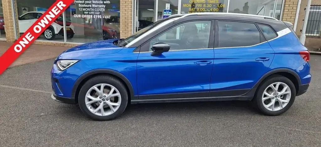 Używany Seat Arona FR 110 KM (80 kW) 2022 Niebieski SUV