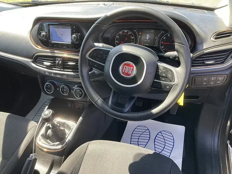 Used Fiat Tipo Lounge 95 HP (69 kW) 2017 Grey Hatchback