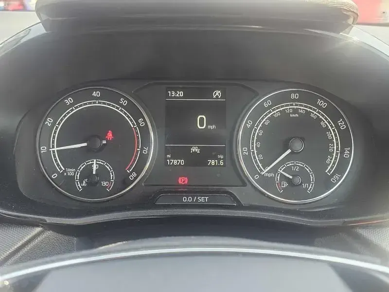 Used Skoda Fabia Comfort 59 HP (43 kW) 2022 Orange Hatchback