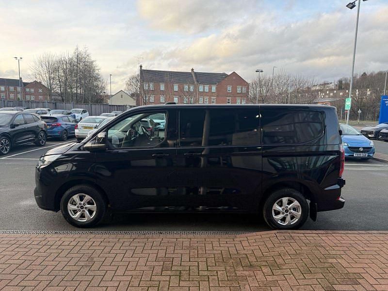 Usado Ford E-Transit Limited 100 kW (136 HP) 2025 Preto Van