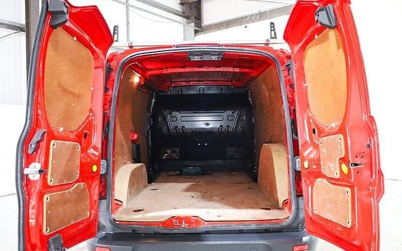 Used Ford Transit Connect 101 HP (74 kW) 2016 Red MPV