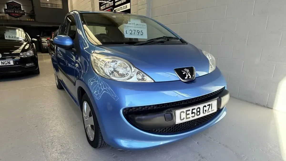 Used Peugeot 107 Urban Move 68 HP (50 kW) 2008 Blue Hatchback