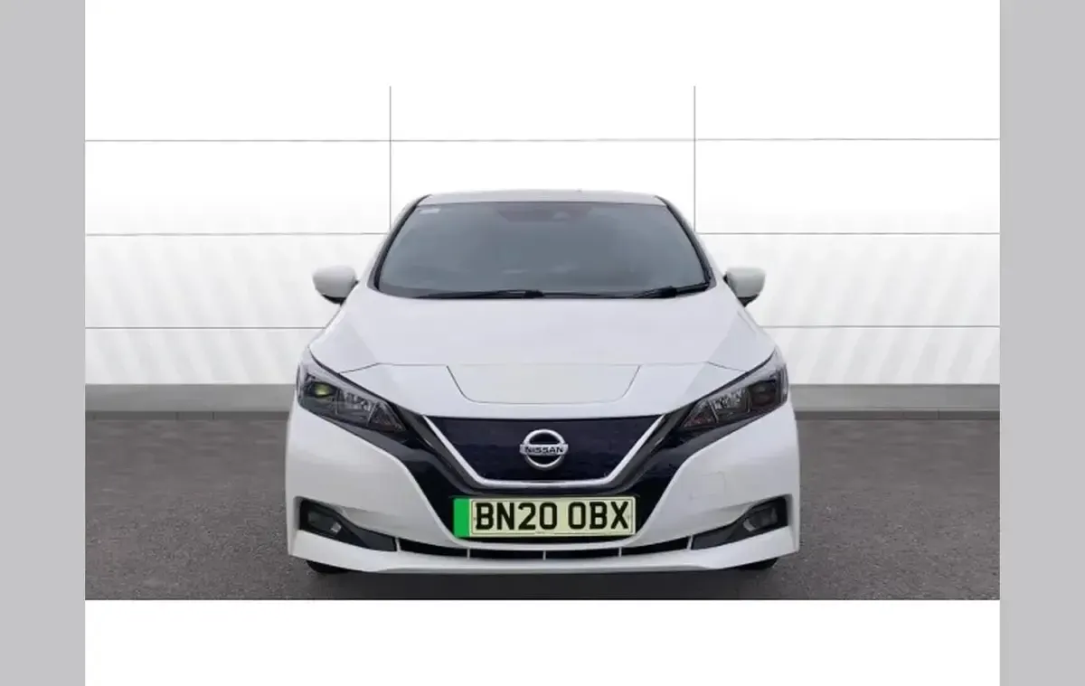 Usado Nissan Leaf Acenta 110 kW (150 HP) 2020 Branco Citadino