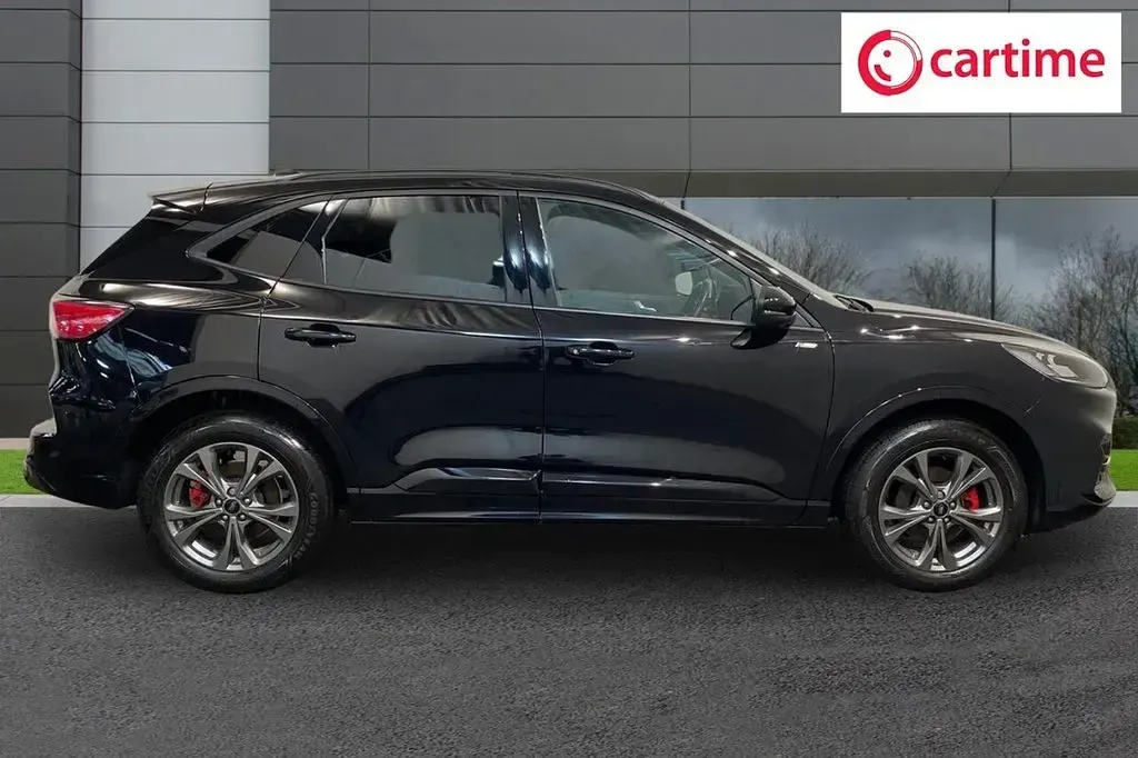 Käytetty Ford Kuga ST-Line 225 HP (165 kW) 2024 Musta Katumaasturi