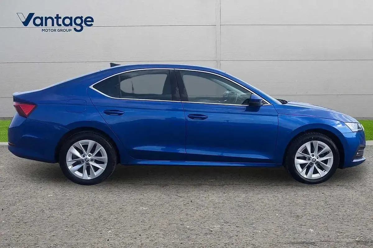 Used Skoda Octavia SE L 150 HP (110 kW) 2023 Blue Hatchback