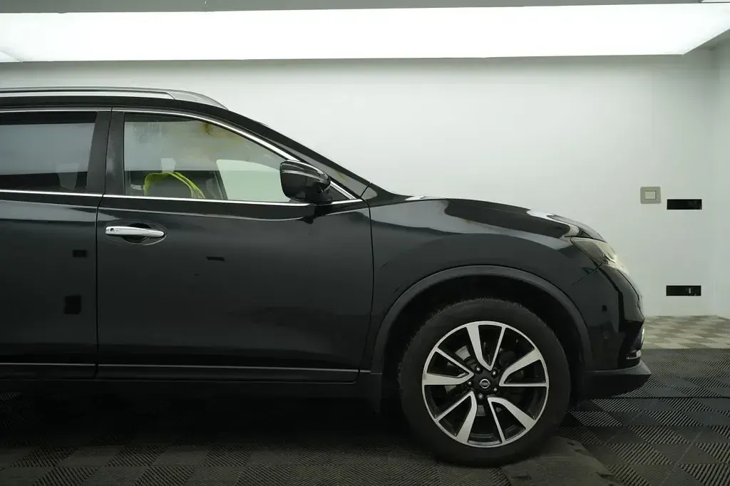 Used Nissan X-Trail Tekna 130 HP (95 kW) 2016 Black SUV