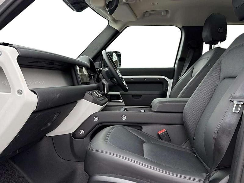 Usado Land Rover Defender SE 2024 Branco SUV