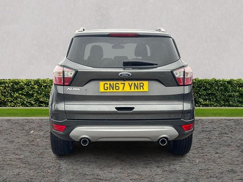 Used Ford Kuga Titanium 150 HP (110 kW) 2017 Grey SUV