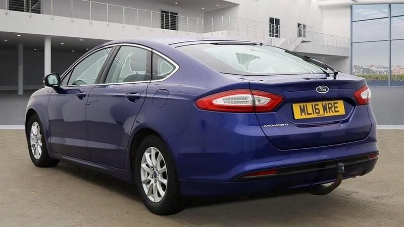 Used Ford Mondeo Titanium 150 HP (110 kW) 2016 Blue Hatchback
