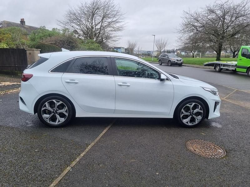 Used Kia Ceed 138 HP (101 kW) 2020 White Hatchback