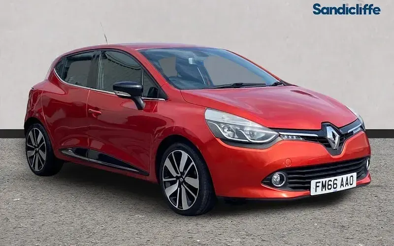 Used Renault Clio Dynamique 90 HP (66 kW) 2016 Hatchback