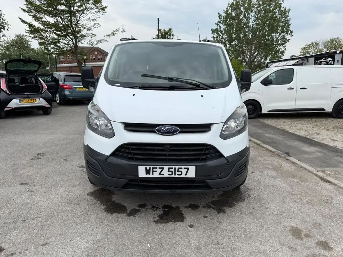 Used Ford Transit Custom 100 HP (73 kW) 2015 White Van