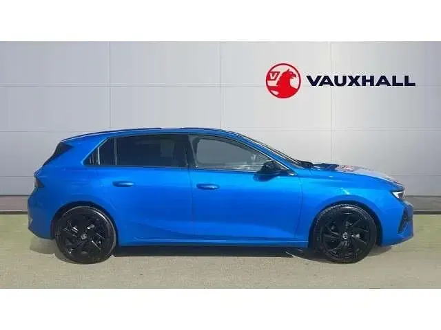 Used Vauxhall Astra 130 HP (95 kW) 2023 Blue Hatchback