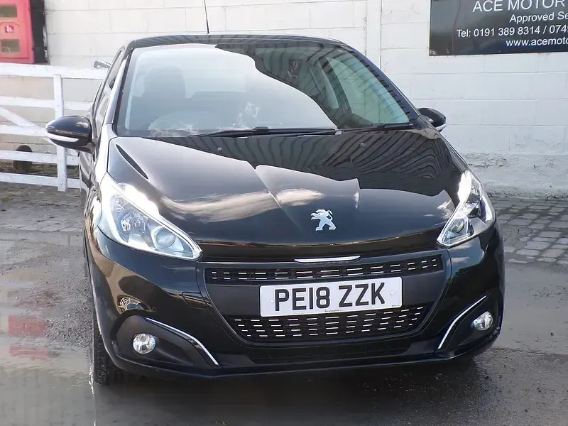 Used Peugeot 208 2018 Black Hatchback