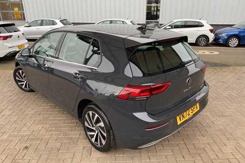 Second-hand VW Golf VIII Style 204 CP (150 kW) 2022 Gri Hatchback