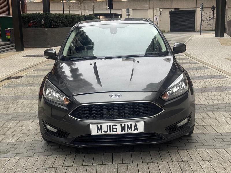Used Ford Focus Zetec 2016 Grey Hatchback