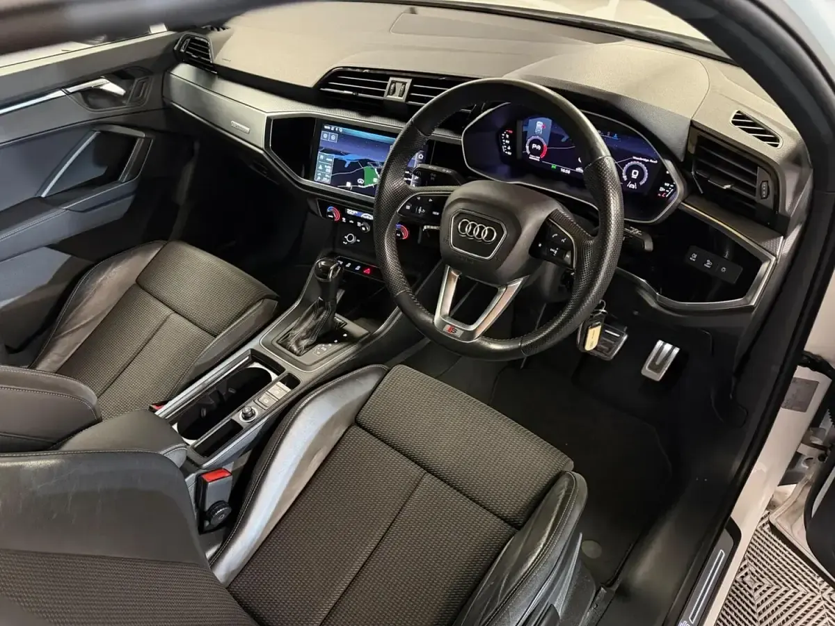 Used Audi Q3 S-Line 150 HP (110 kW) 2019 White SUV